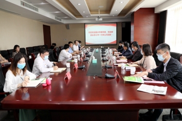 嘉興市委常委、統(tǒng)戰(zhàn)部部長李小平一行蒞臨景興紙業(yè)調(diào)研指導(dǎo)