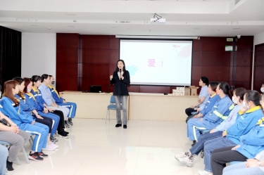 以愛為線，以懂為梁 | 景興紙業(yè)開展“與青春期孩子的溝通——懂是愛的前提”互動(dòng)沙龍活動(dòng)